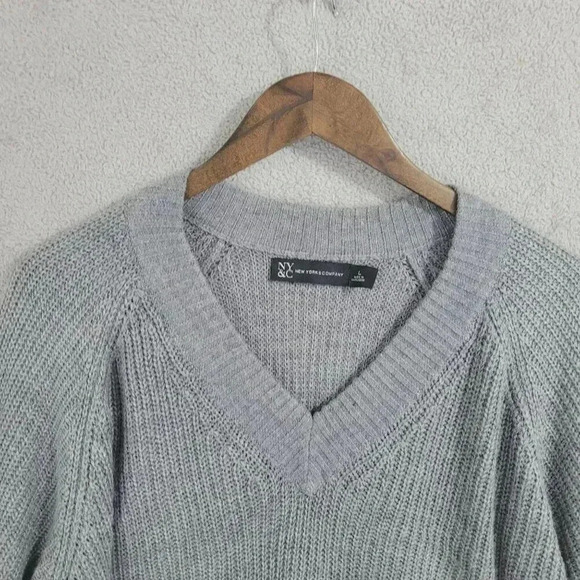 New York & Company Gray V-Neck Sweater Size L Womens Long Sleeve Pullover  4PT - Picture 6 of 7